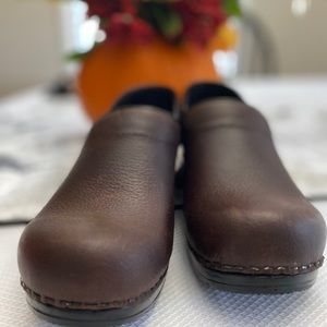 Sanita Clogs